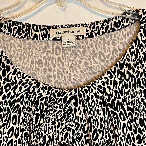 LIZ CLAIBORNE, Quarter Sleeve White/Black Animal Print Round Neck, Blouse, M - Picture 2 of 9